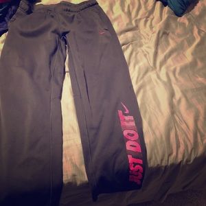 NIKE SWEAT PANTS